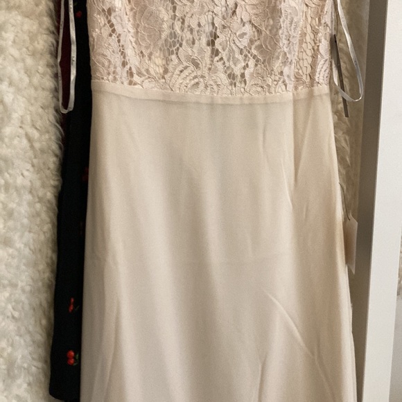 Cream colored Gardenia floor length gown🤩❣️ - Picture 11 of 14